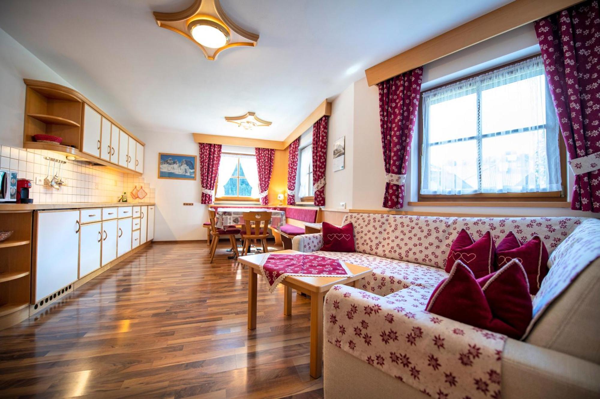Apartments Miara Santa Cristina Val Gardena Экстерьер фото